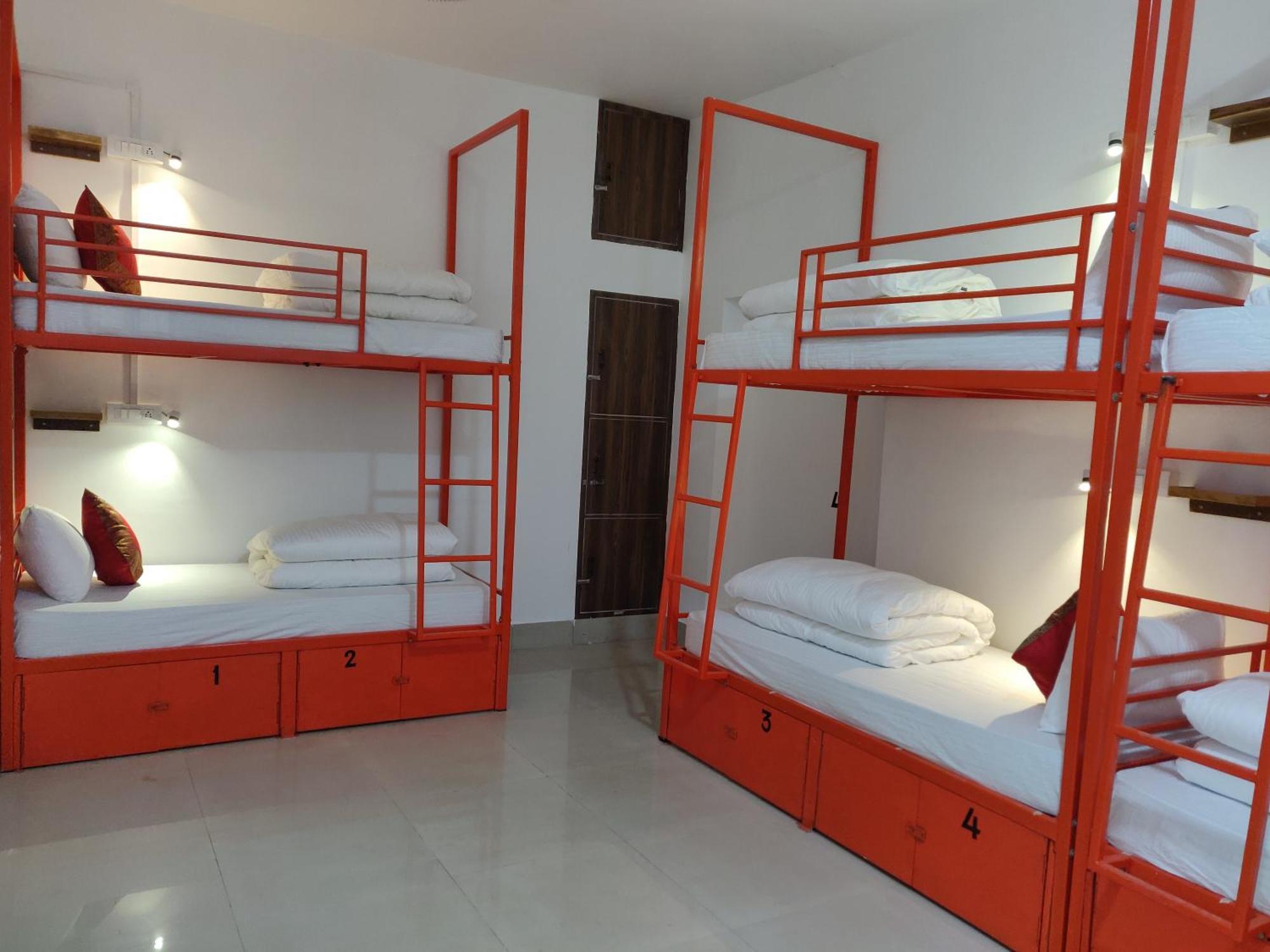 Live Free Hostel Waranasi Zewnętrze zdjęcie