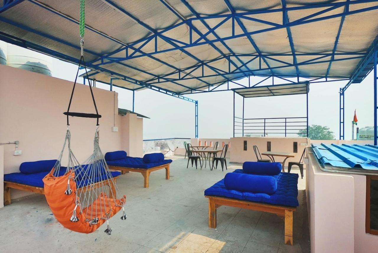 Live Free Hostel Waranasi Zewnętrze zdjęcie